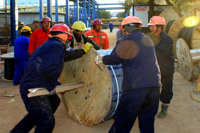 安裝電線(xiàn)電纜